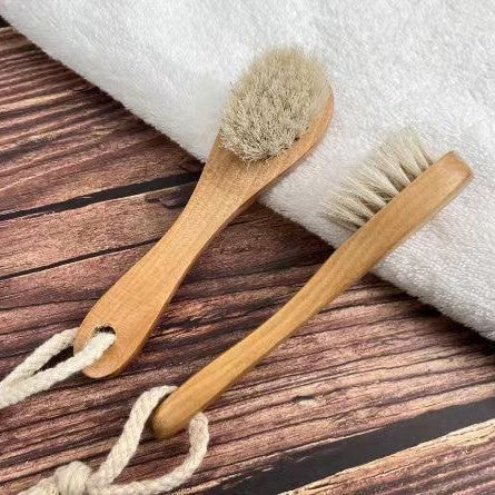 Natural Wood Body Scrub Brush with Long Handle